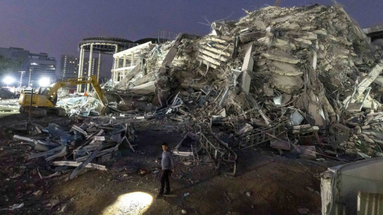 Massive quake rocks Myanmar and Thailand. Hundreds feared dead – The Associated Press