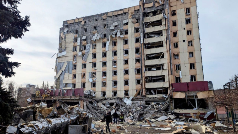 Ukraine war latest: Trump adds to pressure on Putin to accept ceasefire – as UK summons Russian ambassador – Sky News