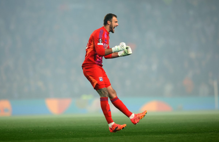FEATURE | A week to remember for the ‘world’s best goalkeeper’ Lucas Perri – Yahoo Canada Sports