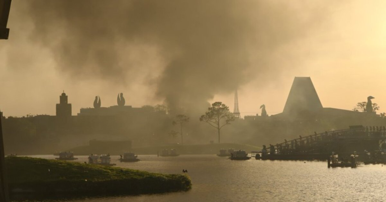 VIDEO: Fire broke out at Walt Disney World's EPCOT behind France pavilion Saturday evening – ABC Action News Tampa Bay