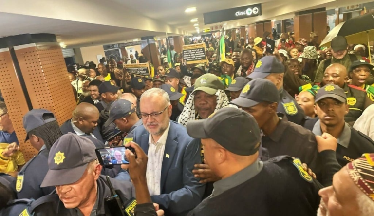 Ebrahim Harvey | In defence of Rasool in a Trumpian world – News24