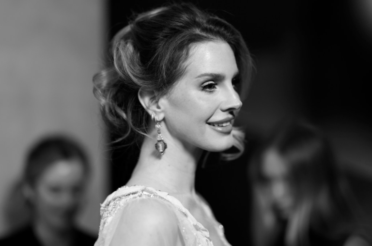 Lana Del Rey’s New Song ‘Bluebird’ Was Born From a Startling Real-Life Experience – Billboard