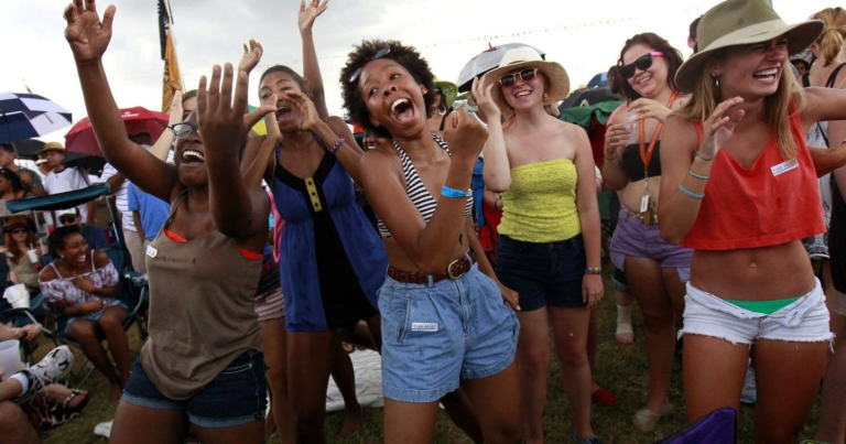 No burgers but plenty of crawfish at this iconic New Orleans music festival – Toronto Star