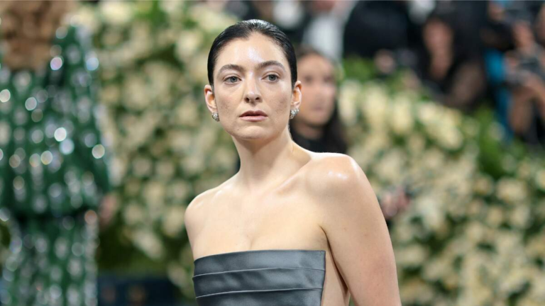 Lorde Announces 'Ultrasound World Tour': See The Dates – 102.7 KIIS-FM